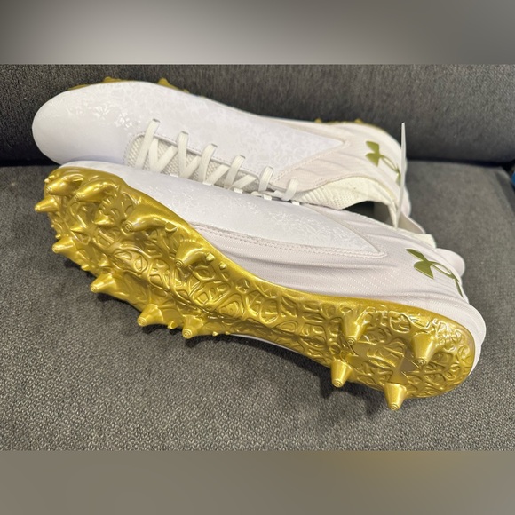 - NWOT; allsports.edomex
 ?UA BLUR SMOKE?